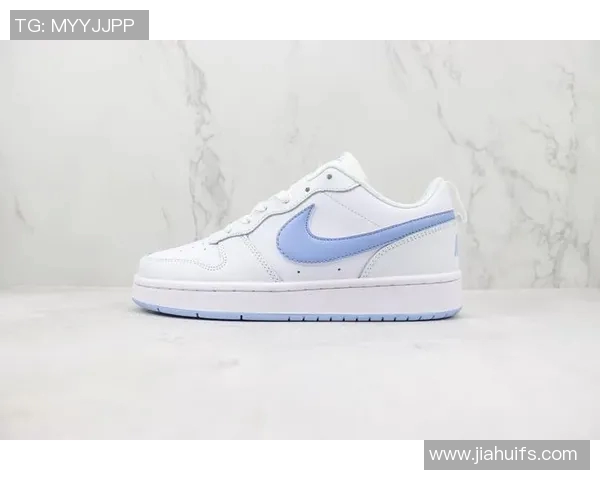 足球球星联名板鞋：潮流与运动的完美结合，打造专属你的球场风范